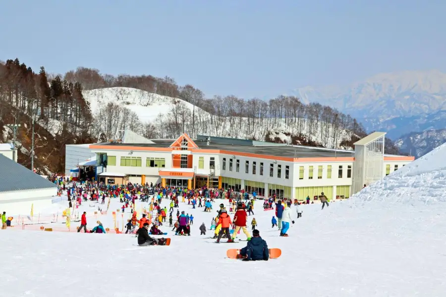 Gala Yuzawa - Thiên đường Tuyết Trắng ở Niigata