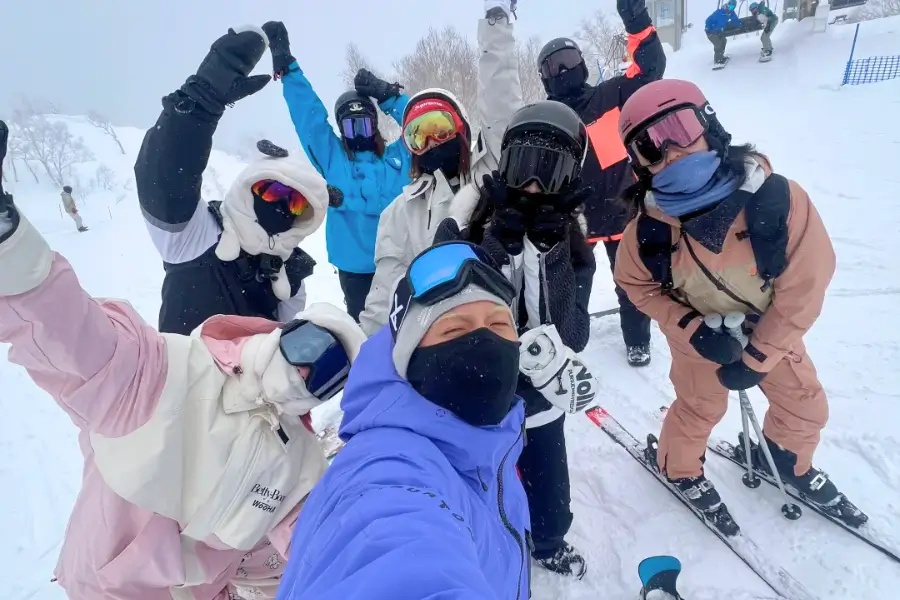 Trải nghiệm đặc biệt khi trượt tuyết tại Fujiten