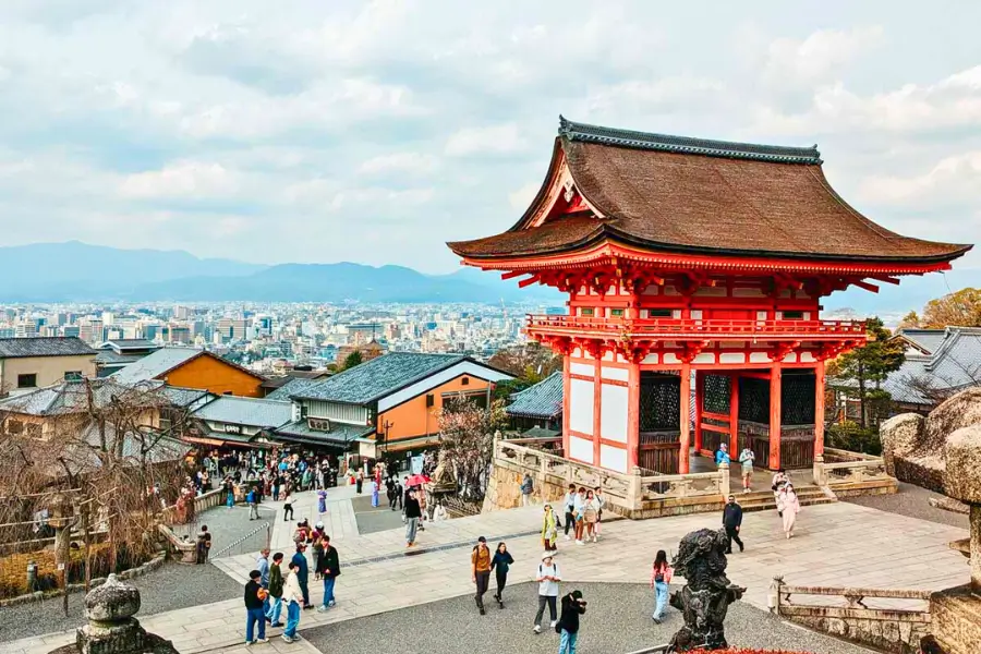 Vì sao Fushimi Inari cực hot dịp Tết