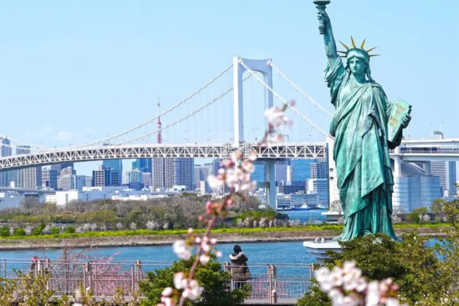 Vịnh Odaiba - Thiên Đường Giải Trí Và Mua Sắm Giữa Lòng Tokyo